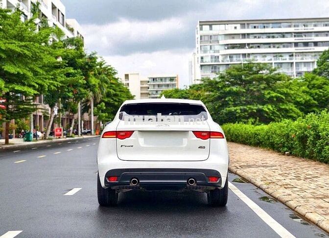 Jaguar F-Pace R-Sport 2019 siêu lướt độc nhất VN