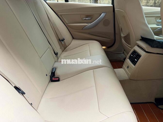 BMW 320i 2013 Trắng