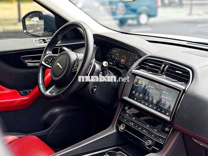 Jaguar F-Pace R-Sport 2019 siêu lướt độc nhất VN