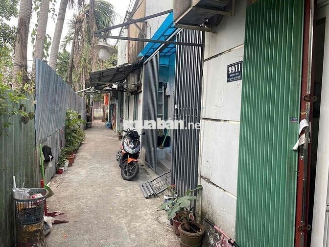 bán nhà chính chủ hàng xóm EON MALL
