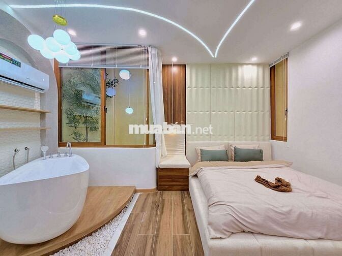 Cho thuê nhà 4PN có bể bơi Lê Đình Lý, kết nối sân bay và cầu Rồng