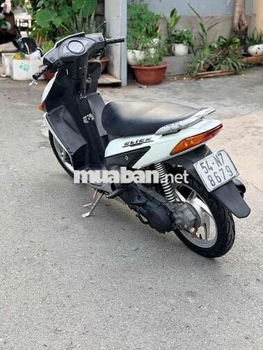 Honda Click Trắng 54-N7 8679