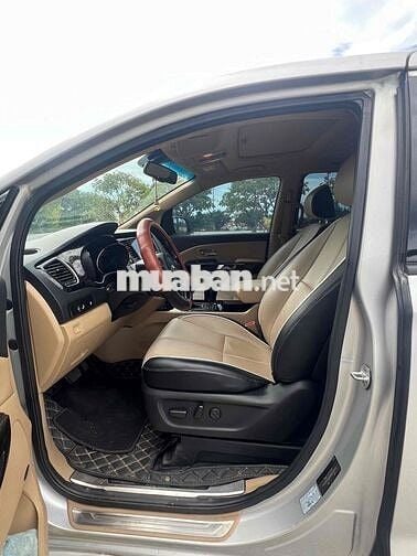 Kia Grand Sedona 7 chỗ Bạc Tự động Nhập khẩu
