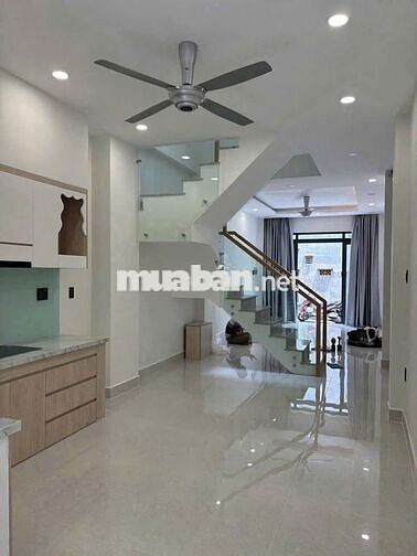 Nhà Nguyên Căn Mới Đường Nguyễn Văn Đừng - 3PM 4WC - 3.7x14.2m
