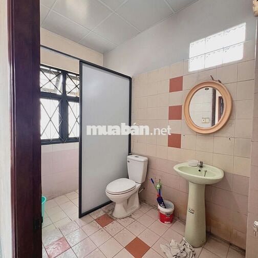 CHO THUÊ NHÀ VILA SÂN VƯỜN (TRƯỚC /SAU)