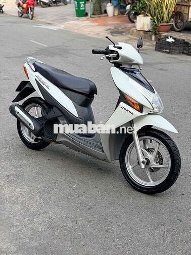 Honda Click Trắng 54-N7 8679