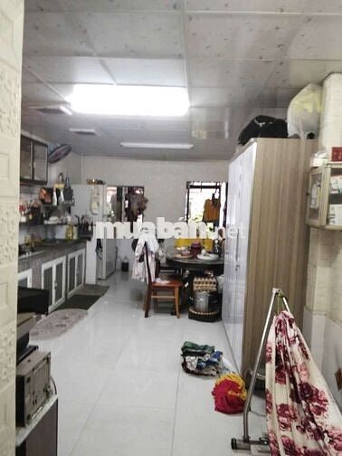 🏡 NHÀ CẤP 4 VỊ TRÍ VÀNG – NGAY NGÃ TƯ LÊ VĂN LƯƠNG & NG. THỊ THẬP Q.7