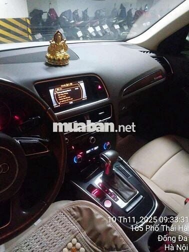 Audi Q5 Trắng 5 chỗ