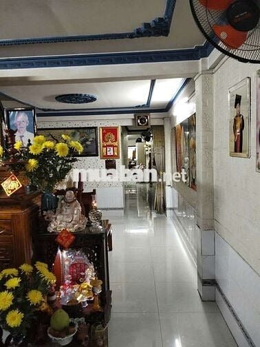 🏡 NHÀ CẤP 4 VỊ TRÍ VÀNG – NGAY NGÃ TƯ LÊ VĂN LƯƠNG & NG. THỊ THẬP Q.7