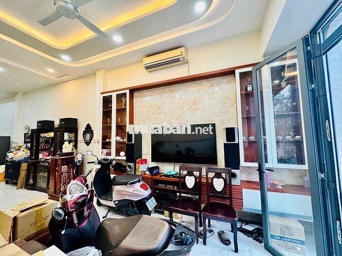 4 TẦNG LÊ VĂN QUỚI – FULL NỘI THẤT–HẺM XE TẢI – 60M² – CHỦ GẤP 5.X TL