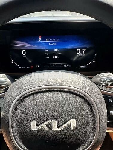 KIA Carnival Premium 2.2D Diesel 2023 Đen 8 chỗ