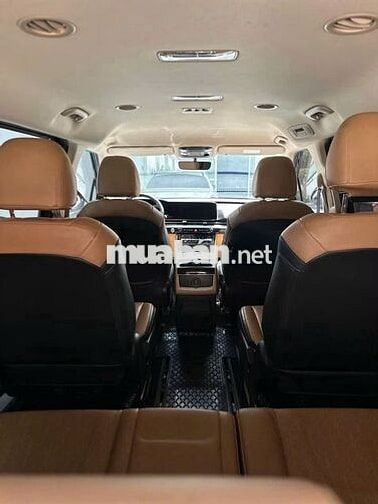 KIA Carnival Premium 2.2D Diesel 2023 Đen 8 chỗ