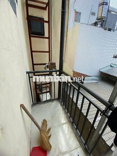 Nhượng phòng duplex ngay Ngã 4 Hàng Xanh