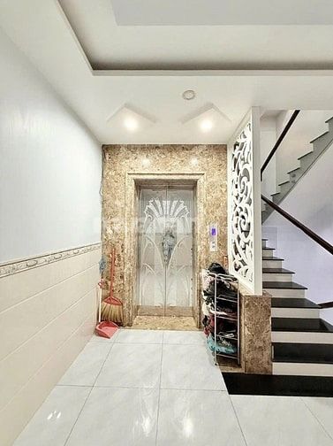 Tòa Nhà Mặt Tiền Khu Sân Bay, 7m x 20m, Hầm 6 Tầng, HĐT 80tr/tháng