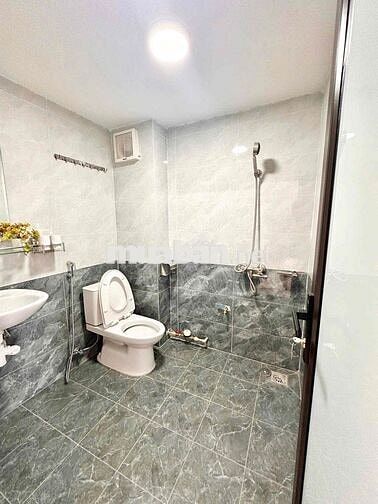 Cho thuê ccmn 89 Phạm Văn Đồng,Cầu Giấy - 35m2 - nha mơi full nội thất