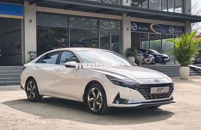 Hyundai Elantra 2024 2.0 Cao Cấp Trắng 20.000km