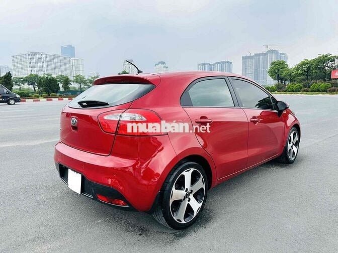 Kia Rio Hatchback 1.4AT 2014 Đỏ Tự động