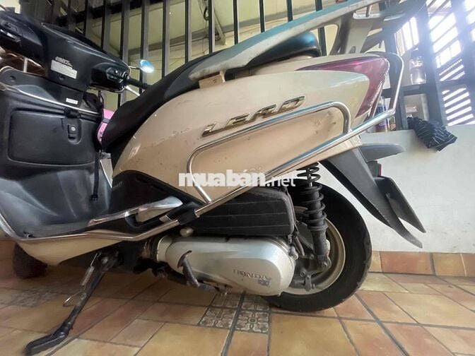 Honda Lead 2011 Vàng kem nguyên bản nữ dùng