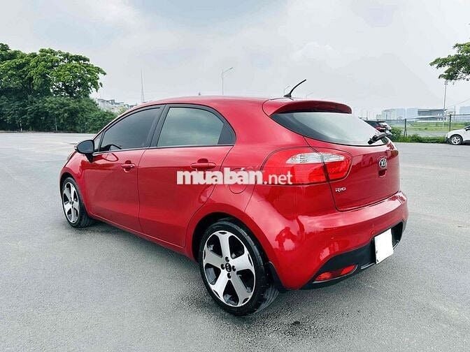 Kia Rio Hatchback 1.4AT 2014 Đỏ Tự động