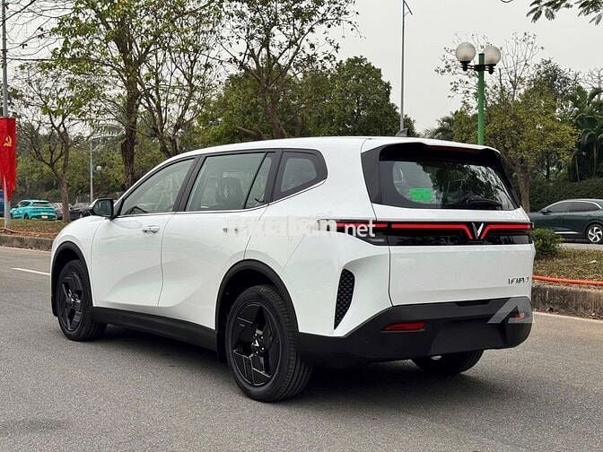 VinFast MPV7 Trắng Ô tô điện