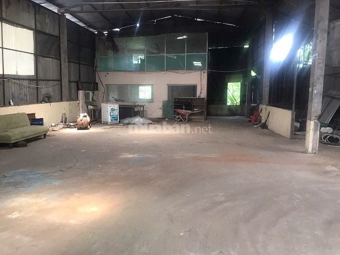 cho thuê kho xưởng mt tô ký ,ql1a .xe container ra vào thuận tiện