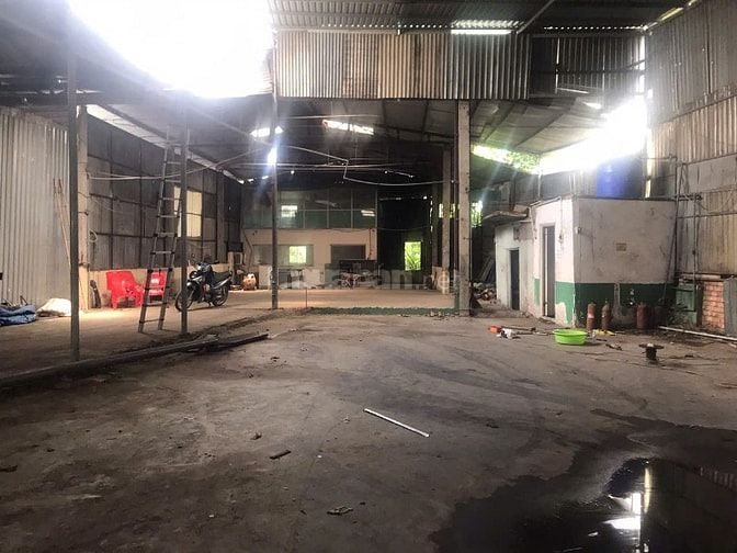 cho thuê kho xưởng mt tô ký ,ql1a .xe container ra vào thuận tiện