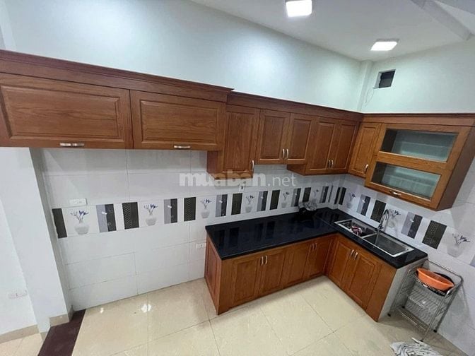 Cho thuê Nhà riêng 5 tầng giá 11 triệu tại Phú Diễn, Bắc Từ Liêm, HN