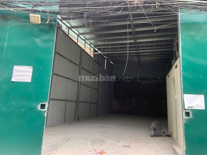 Cho thuê kho Hạ Yên Quyết, 135m² + 30m² gác sép = DTSD 165m², giá 15tr