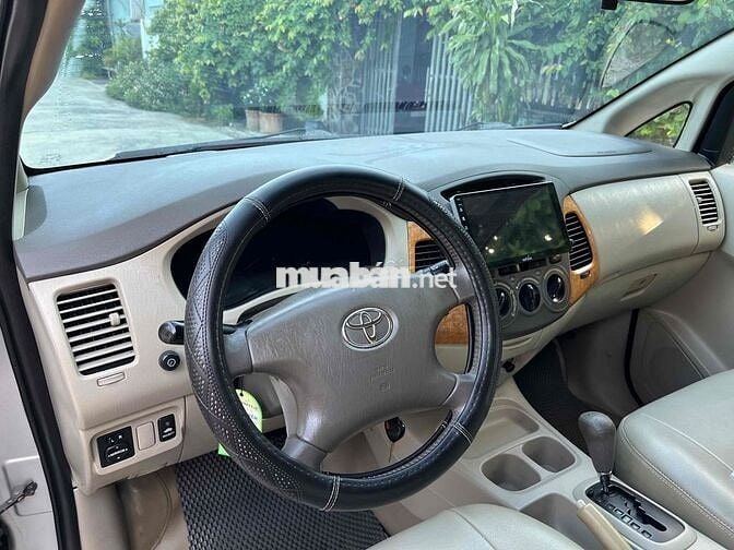 Toyota Innova 2010 Số tự động Bạc