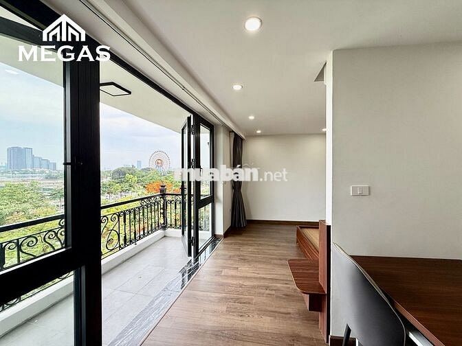 Mặt phố Trịnh Công Sơn, nhà mới tinh, full nội thất ngay lotte Tây Hồ