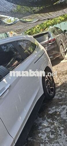 Hyundai Custin 2024 2.0 Tubor Trắng 7 chỗ