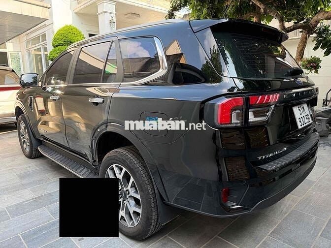 Ford Everest 2025 Titanium Plus 2.0L 4x4 AT