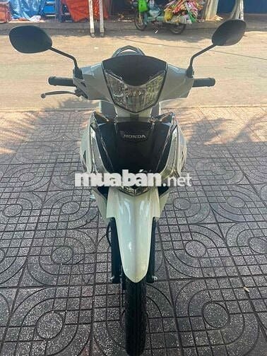 Honda Future fi 2025 Trắng đen 2100km