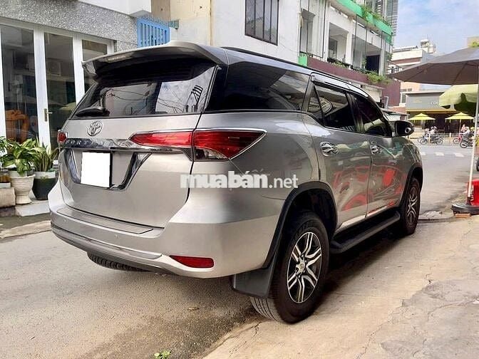Toyota Fortuner 2.4G 4x2 AT 2019 Bạc | 52,000 Km