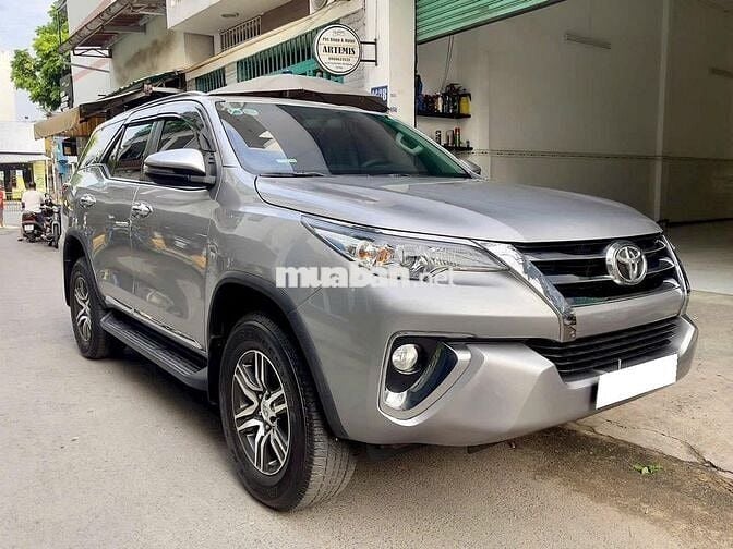 Toyota Fortuner 2.4G 4x2 AT 2019 Bạc | 52,000 Km