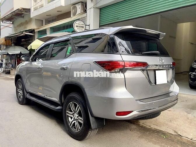 Toyota Fortuner 2.4G 4x2 AT 2019 Bạc | 52,000 Km