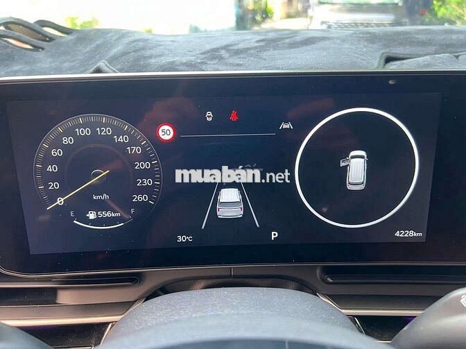 Kia Carnival Signature 2025 dầu cao cấp, 4300km
