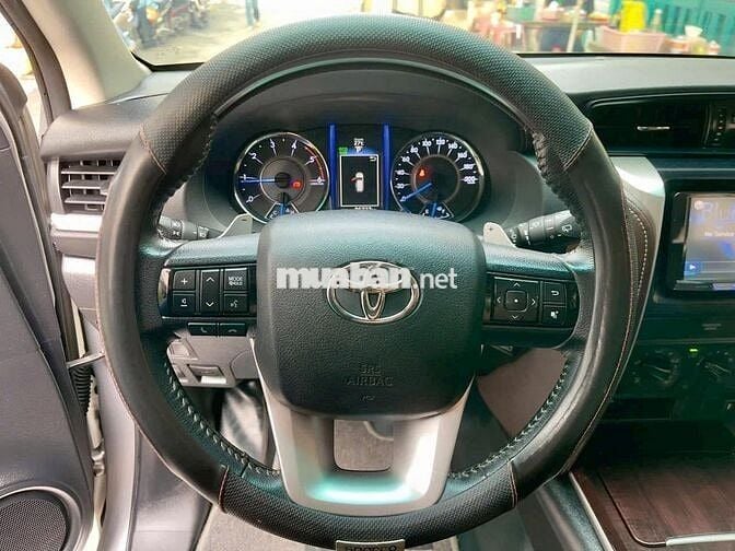 Toyota Fortuner 2.4G 4x2 AT 2019 Bạc | 52,000 Km