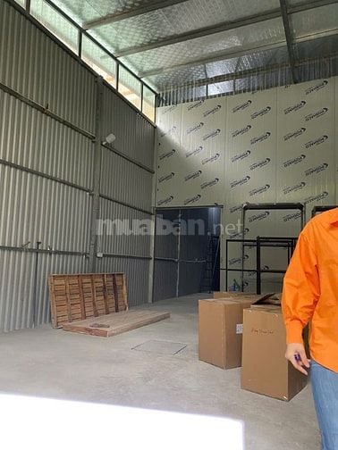 Cho thuê kho Hạ Yên Quyết, 135m² + 30m² gác sép = DTSD 165m², giá 15tr