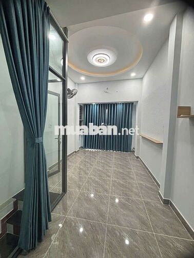 Nhà hẻm 341 Lạc Long Quân, Phường 5 Quận 11 TpHCM
