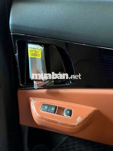 Kia Carnival Signature 2025 dầu cao cấp, 4300km