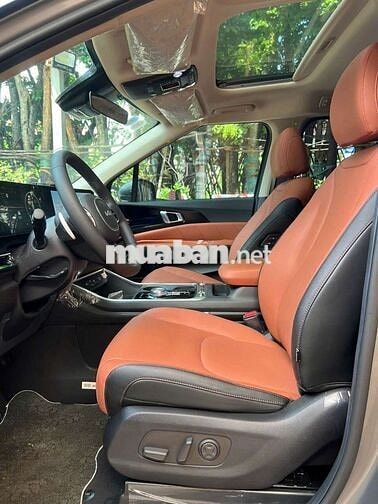 Kia Carnival Signature 2025 dầu cao cấp, 4300km