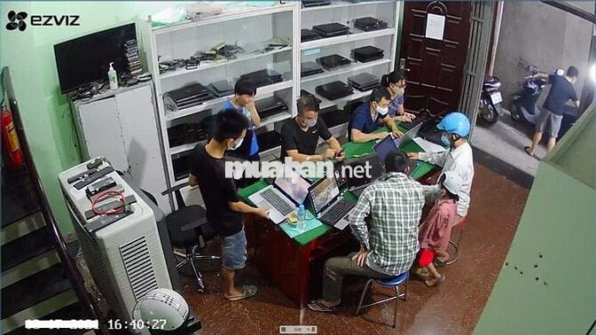 Tìm 1 nv giúp việc cho cửa hàng