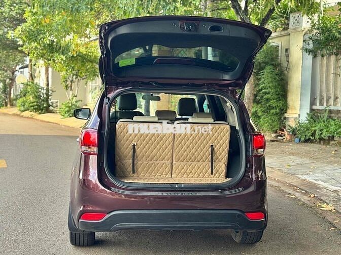 Kia Rondo 2019 Số sàn 7 chỗ Đỏ mận