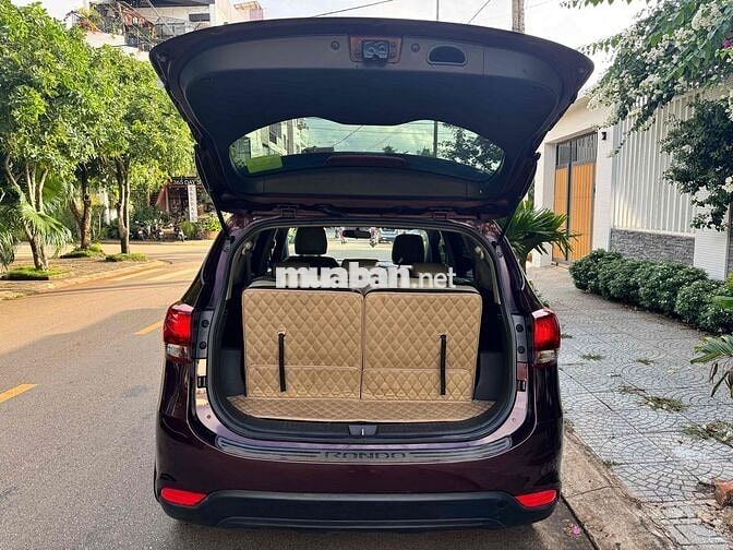 Kia Rondo 2019 Số sàn 7 chỗ Đỏ mận