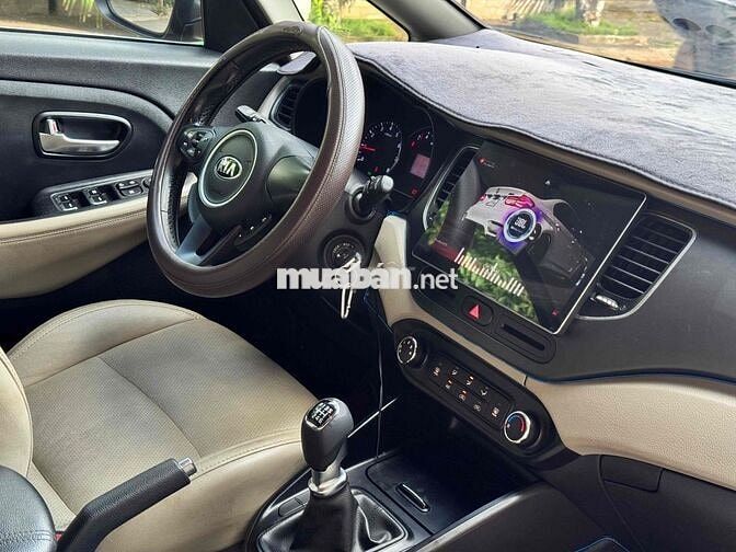 Kia Rondo 2019 Số sàn 7 chỗ Đỏ mận