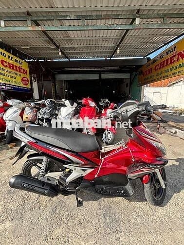 Honda Air Blade màu Đỏ