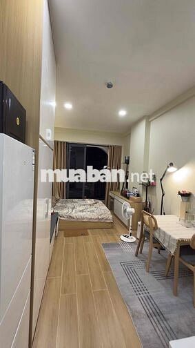 CHO THUÊ CĂN HỘ DỊCH VỤ CAO CẤP ĐẦY ĐỦ TIỆN NGHI (PHÒNG CÓ BAN CÔNG) M