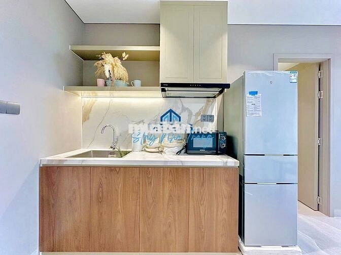 CHO THUÊ CĂN HỘ DỊCH VỤ 1 PN CAO CẤP - KĐT HÀ QUANG 2- Có Ban Công