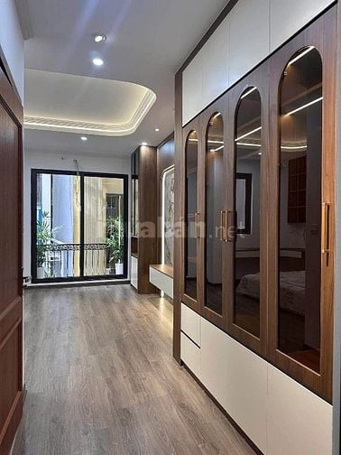 {CHÍNH CHỦ}-ĐỐNG ĐA, NHÀ ĐẸP-THANG MÁY-NGÕ THÔNG-KINH DOANH-Ở LUÔN